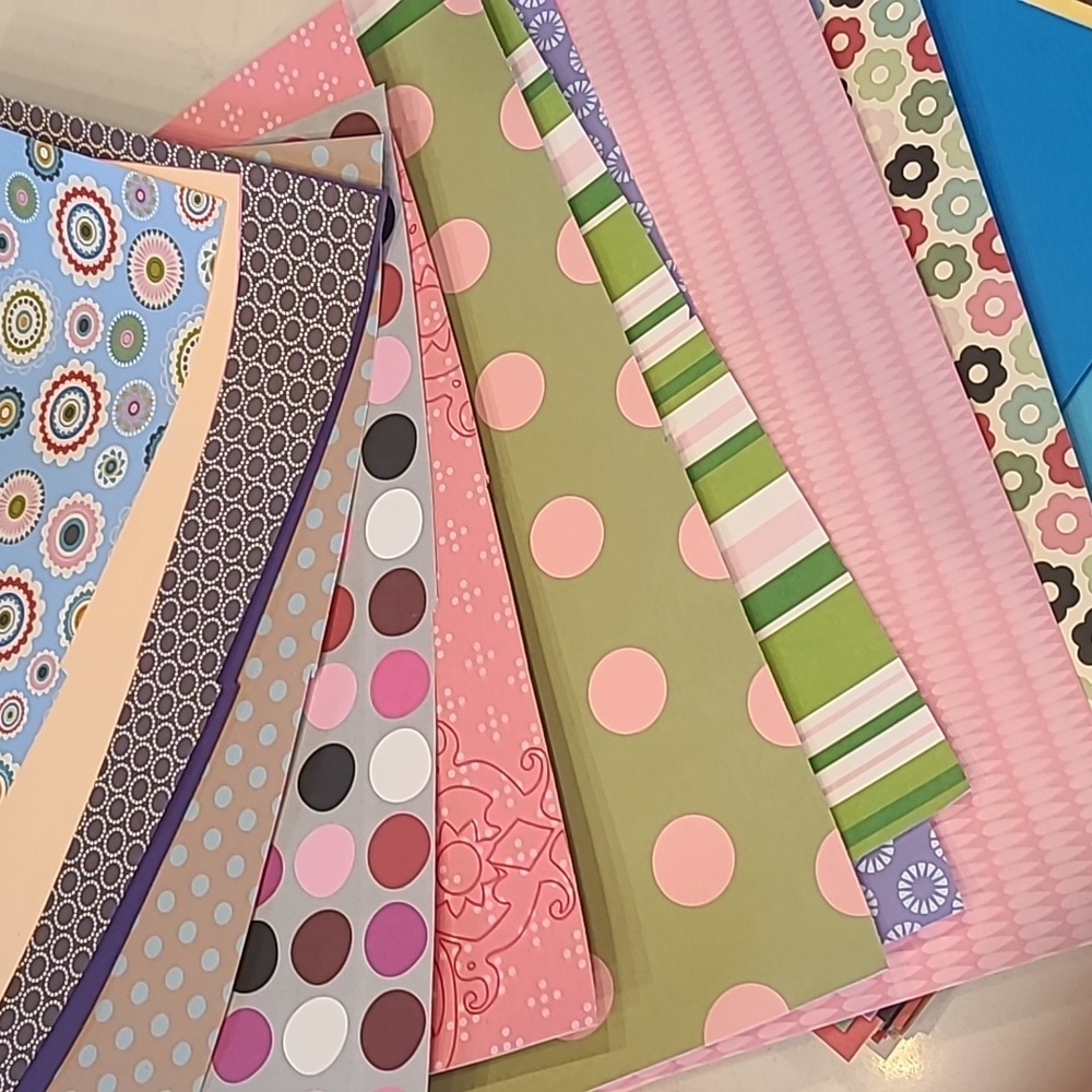 Assorted Colorful Paper - Picture 7 of 8